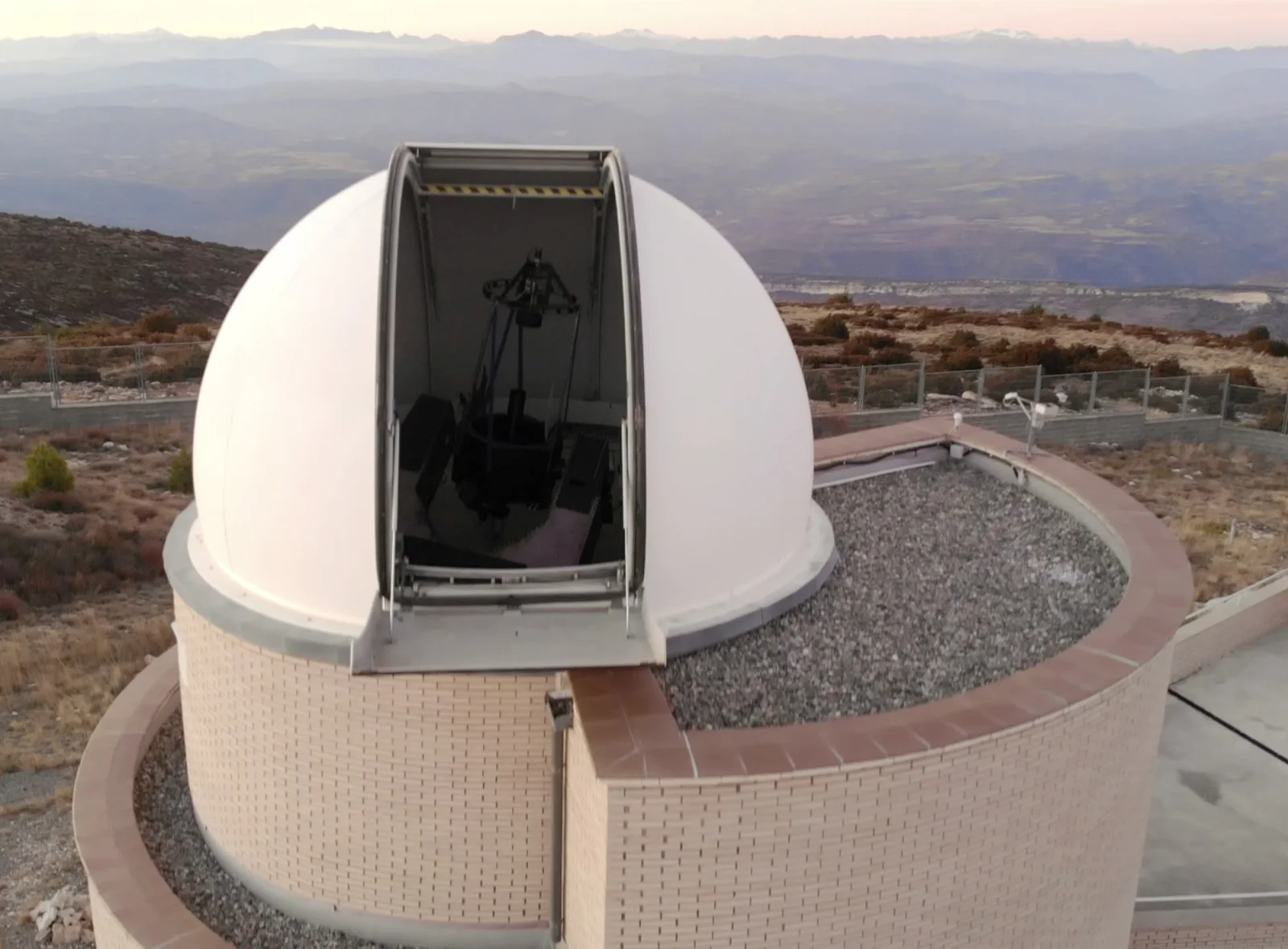 Joan Oro Telescope